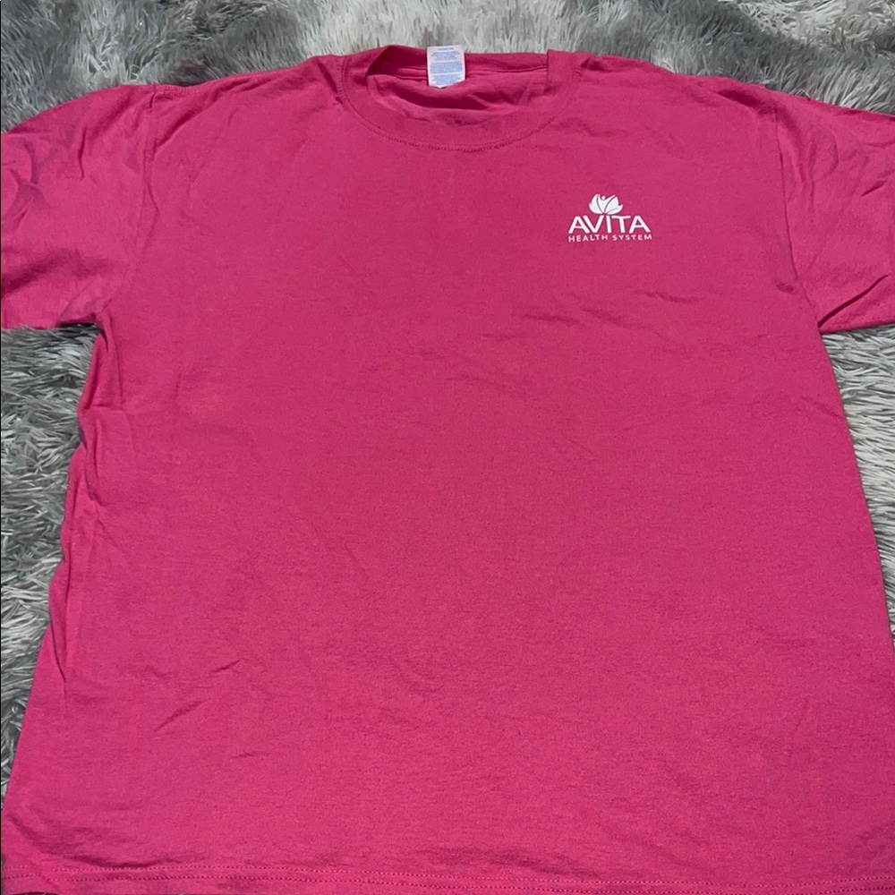 ♥️ Avita Pink T-Shirt Size Large